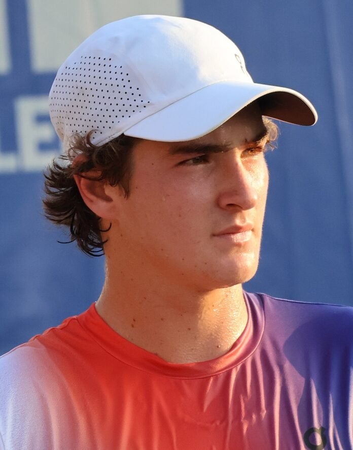 Joao_Fonseca_2024_Cary_09_cropped.jpg